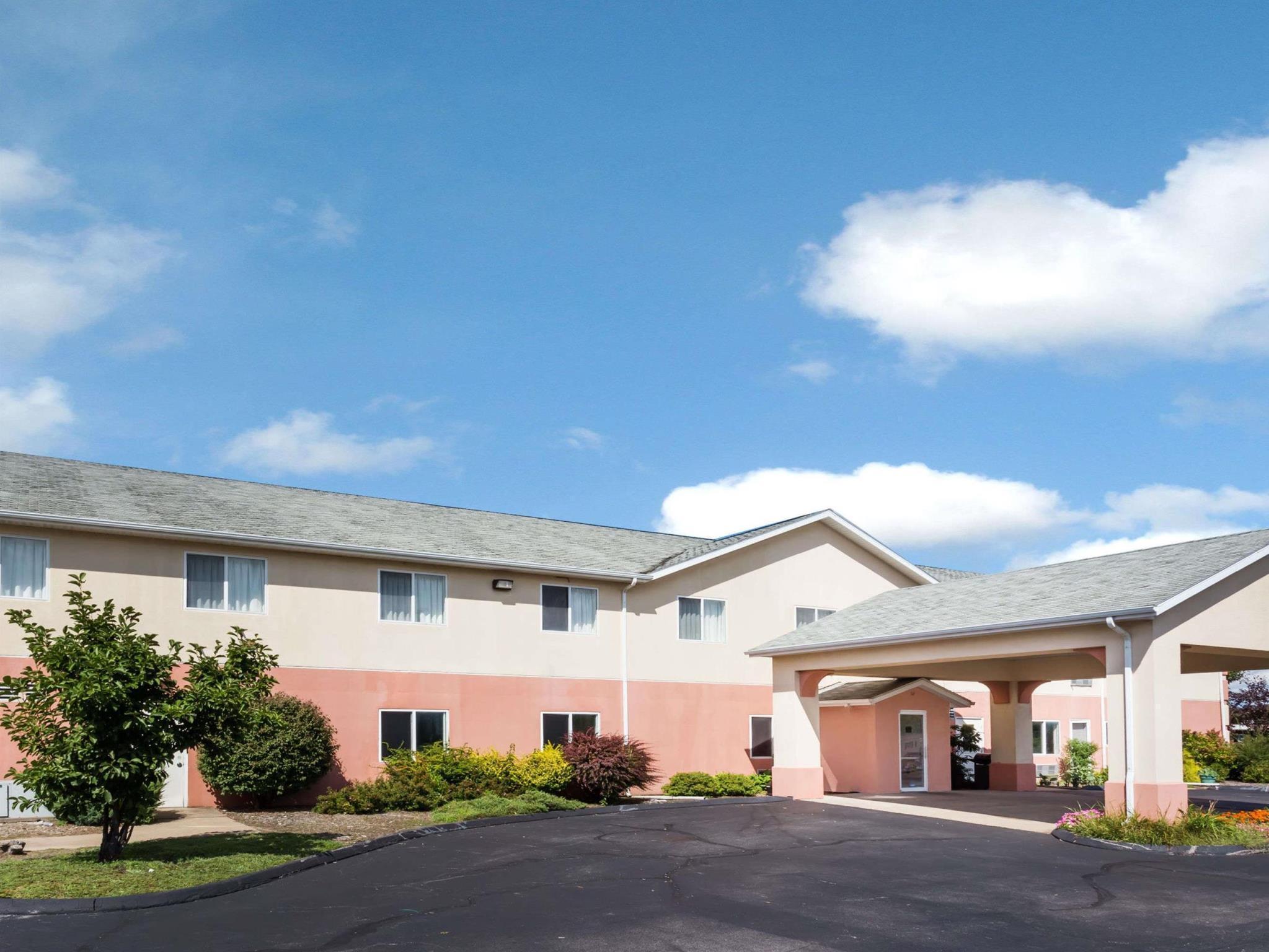 Surestay Plus Hotel By Best Western Bettendorf Exterior photo